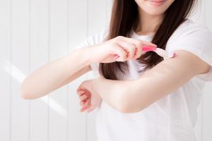 体毛の濃い原因を知って体毛を薄くする方法、脱毛サロンとクリニックの違い